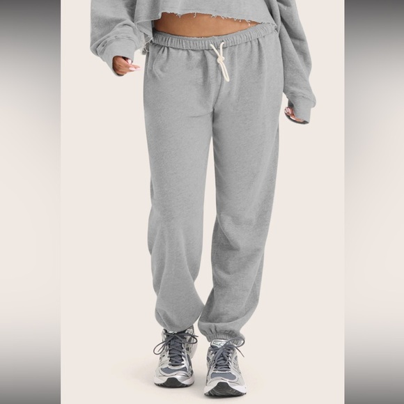 SET ACTIVE - limited edition sweatshirt & joggers - Picture 4 of 6